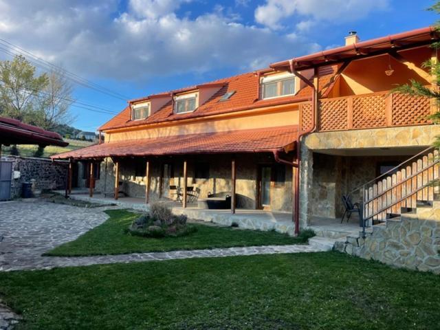 Szoegedi Villa Бадачоньтомай Екстер'єр фото